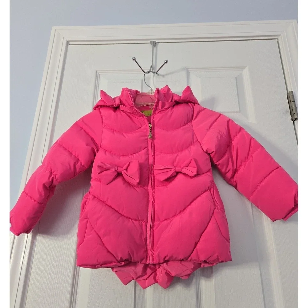 Girls Hooded Puffer Jacket Size M. Has an‎  animal design on the back